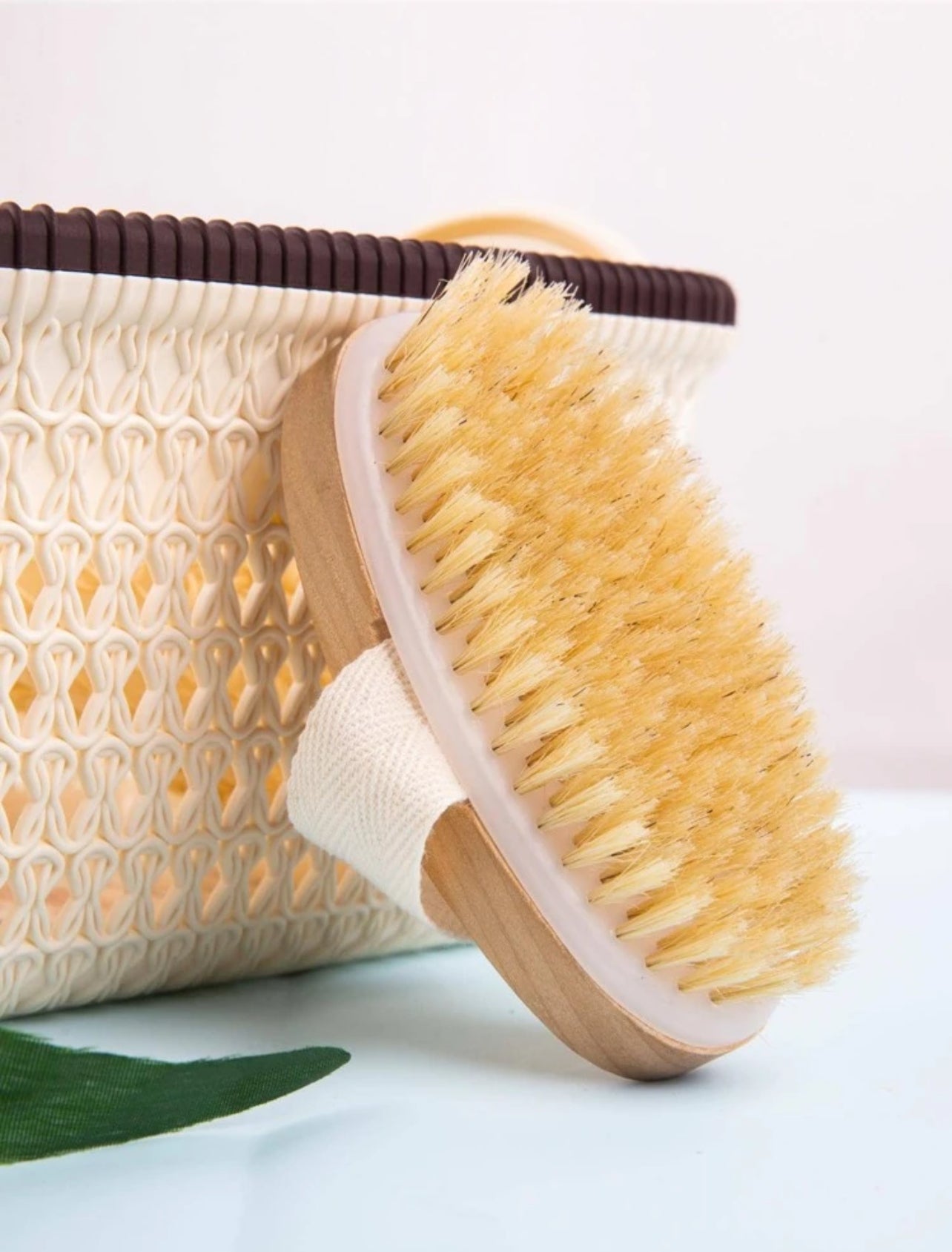 Dry Peeling. فرشاة جافة للتقشير