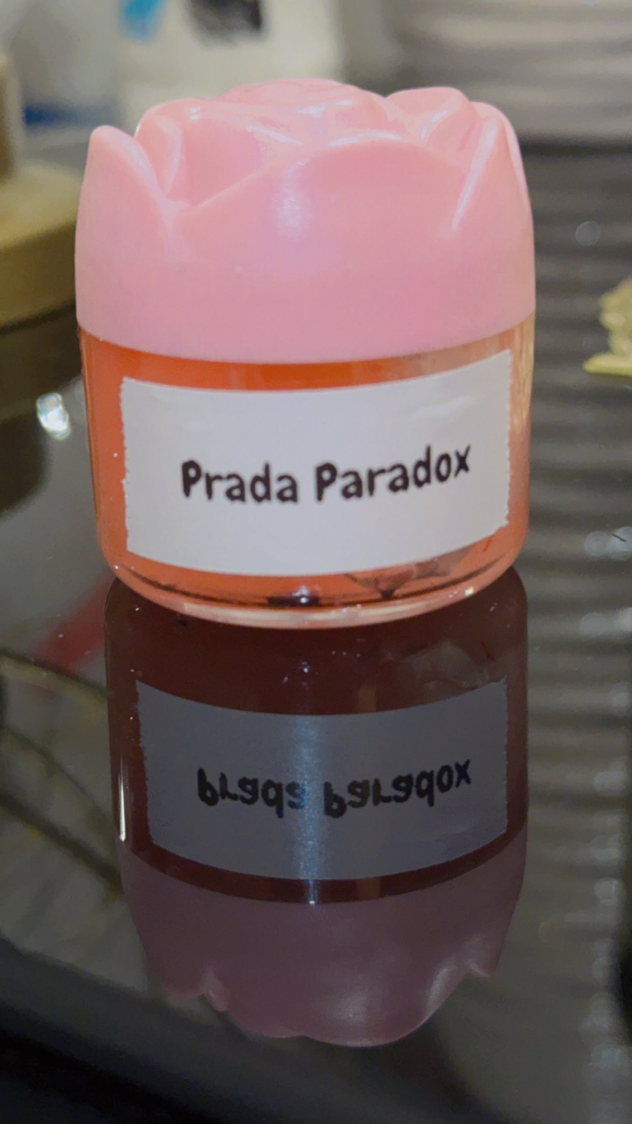 مخمرية للجسم والشعر بعطر برادا بارادوكس انتنس 20g