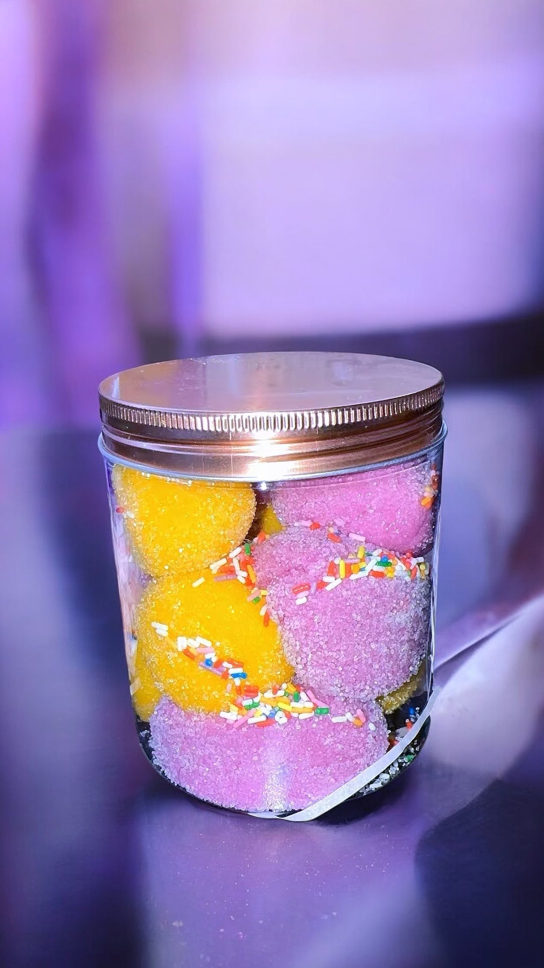 مقشر الكاندي ( ١١ كرة بخلاصة الورد وجوز الهند (للتفتيح) ومقشر الليمون لتبييض البشرة)